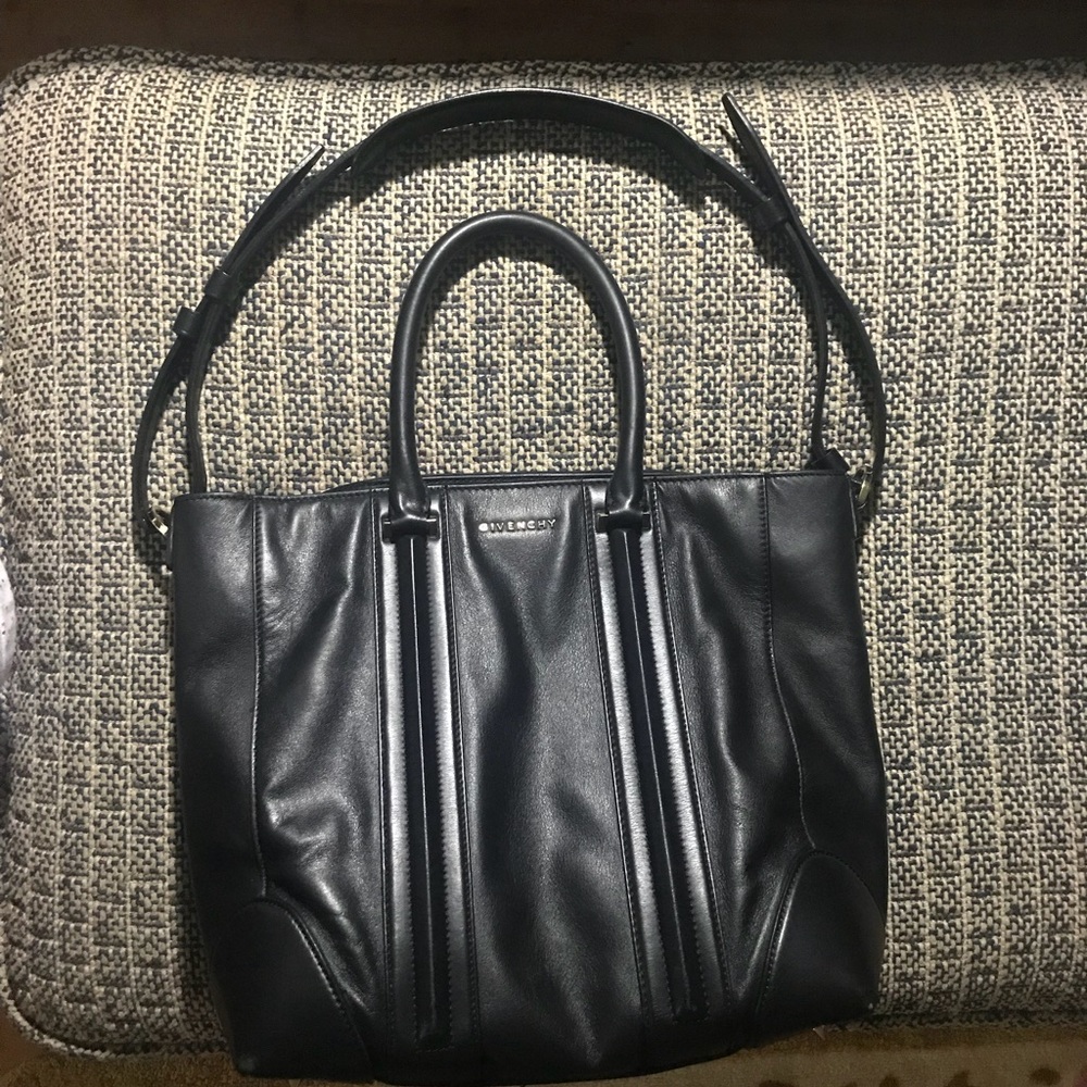 Authentic Givenchy Lucrezia